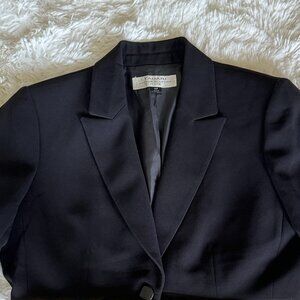 Tahari  Women's Sz 10P Black Blazer, 1 Button, Long Sleeve, Peplum Design, EUC
